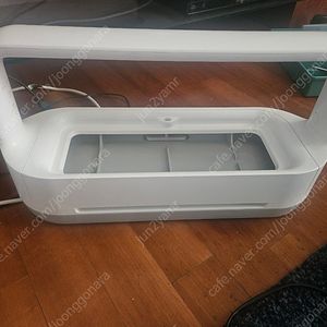 LG 틔운미니 텃밭 본체만 팝니다 L011W1