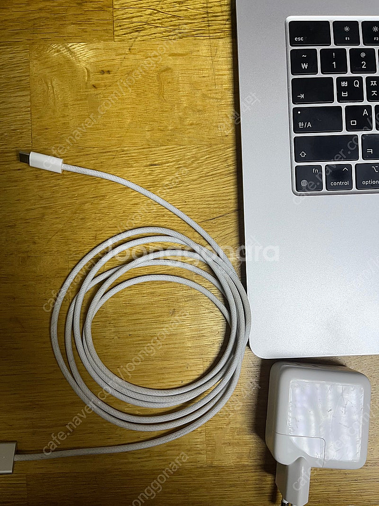 맥북에어 15.3인치 M3 (10코어) 16GB--0