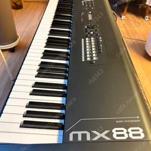 야마하 MX88 신디사이저
