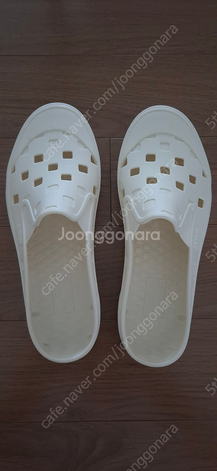 반스 트렉 슬립온 아쿠아슈즈 250mm--1