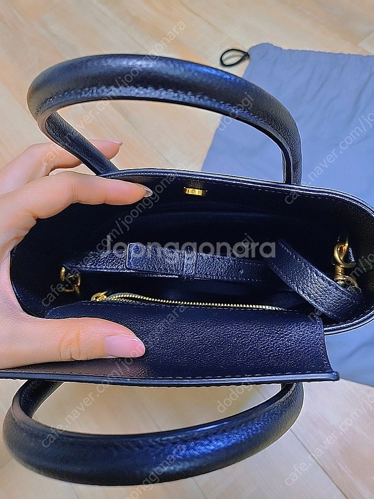 발렌시아가 에브리데이 빌토트백 가방 판매합니다--5