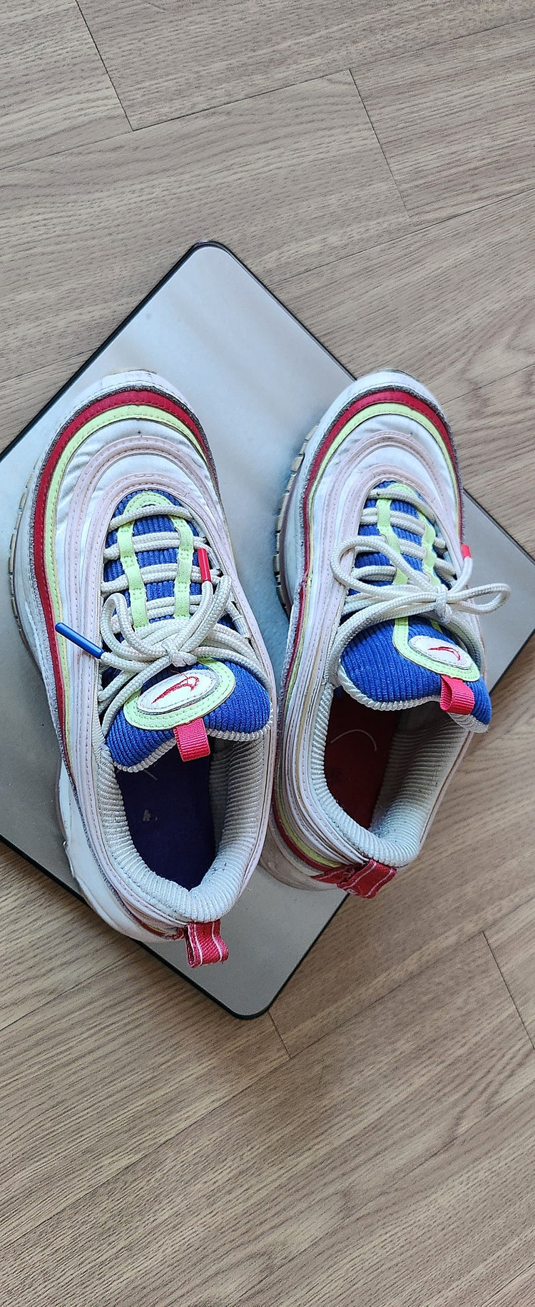 나이키 에어맥스97/235/에어맥스코듀로이/나이키235 이미지