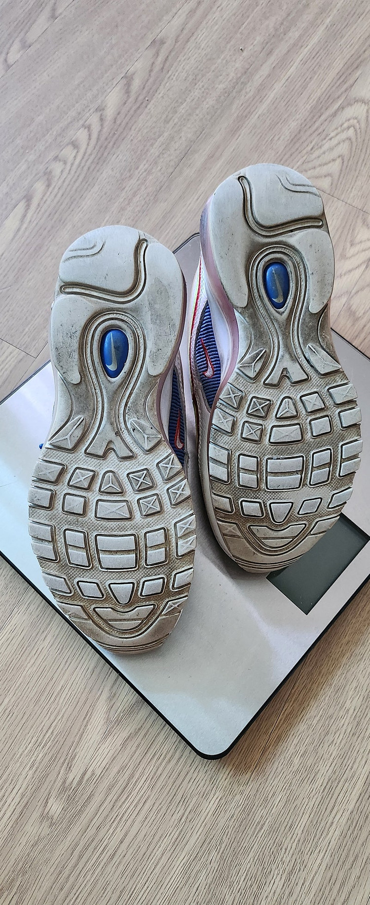 나이키 에어맥스97/235/에어맥스코듀로이/나이키235 이미지