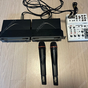 야마하 AG06MK2 , JTS US-8001D 무선마이크셋트 , KANALS 카날스 MK-7200N 무선마이크셋트 , AKG 마이크 팝니다.