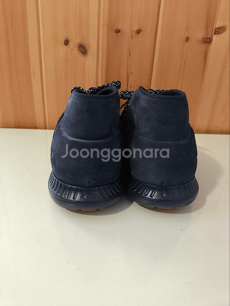 285mm 언더아머 벨로체 미드 스웨이드--7