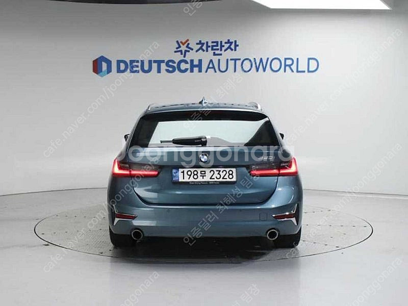 BMW 3시리즈 중고 BMW 320i 중고 승용차 2021년식 54,895km 320i 투어링 럭셔리 중고차 할부견...--4