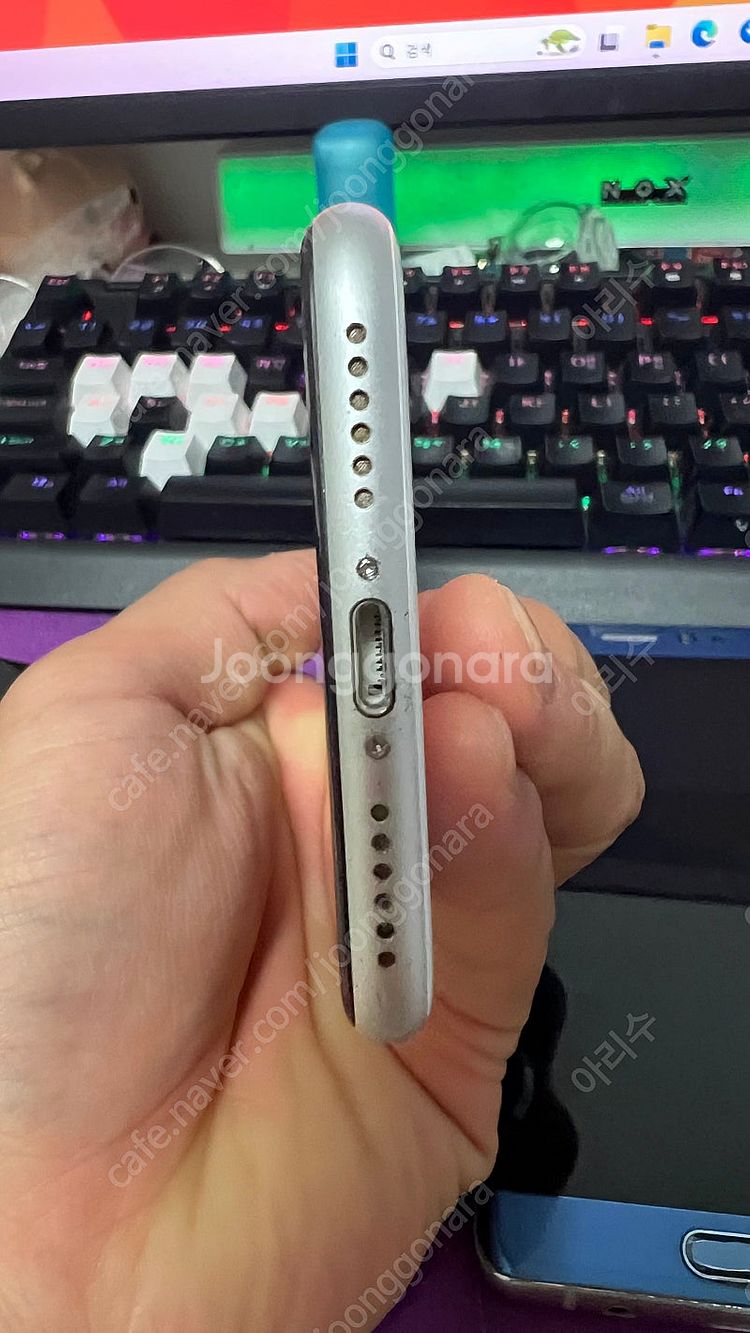 부품용 기기 팝니다 아이폰SE2 갤럭시 노트--2