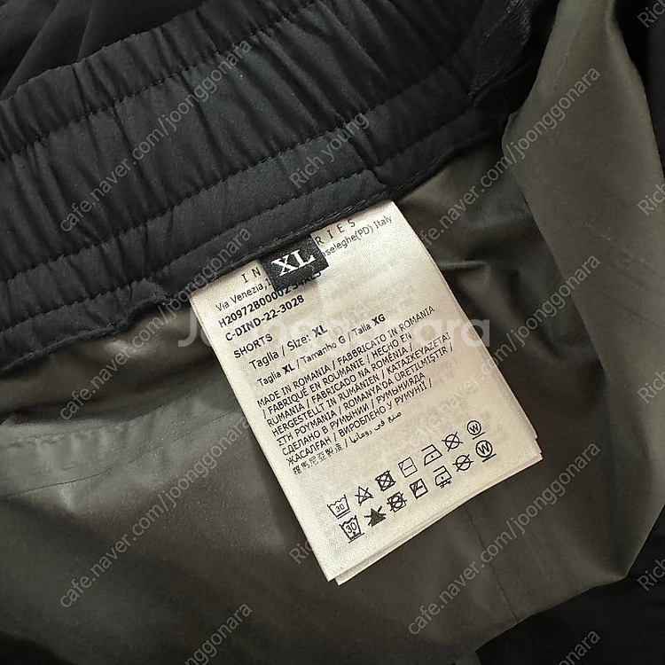 [XL] 몽클레어 고어텍스 버뮤다 팬츠 판매합니다--5
