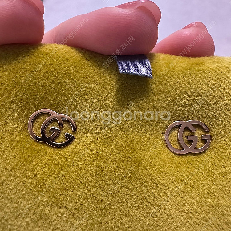 사용감적은 구찌 러닝 18k 귀걸이 풀박(영수증)--1