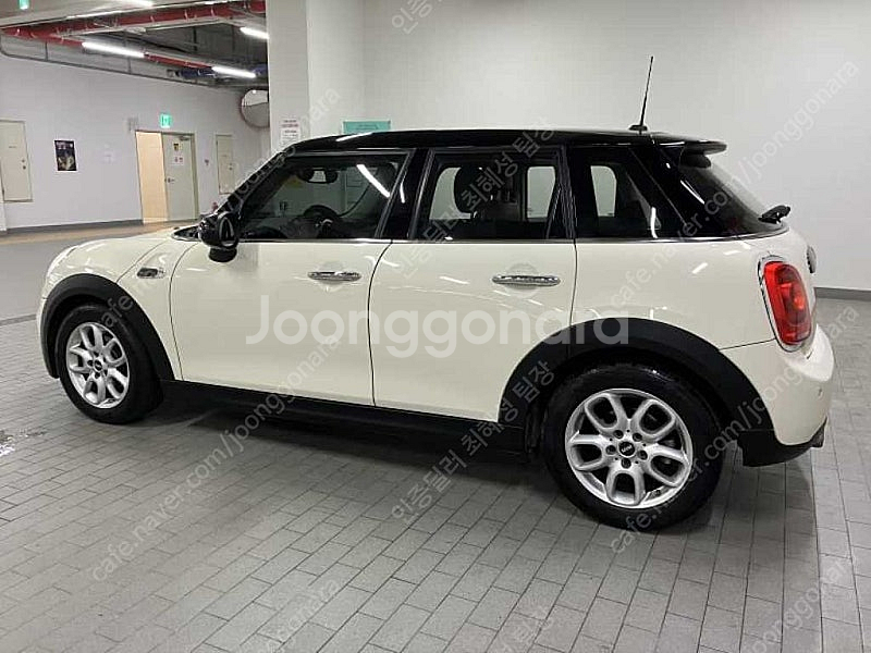 중고 미니쿠퍼 중고 가격 쿠퍼 중고차 흰색 2017년식 87,377km 5도어 파인 레더 에디션 3세대 차상태 완벽...--4