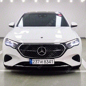 벤츠 E클래스 중고 벤츠 중고 승용차 흰색 2024년식 6,039km E200 아방가르드 개인사업자 차량구매
