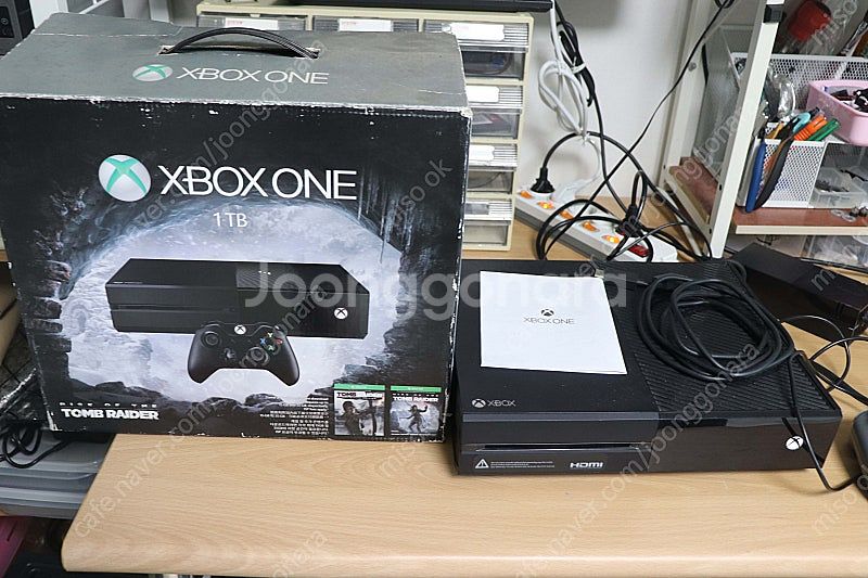 xboxone console 1tb .--0