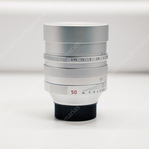 라이카 50mm 녹티룩스 0.95 실버 판매합니다.