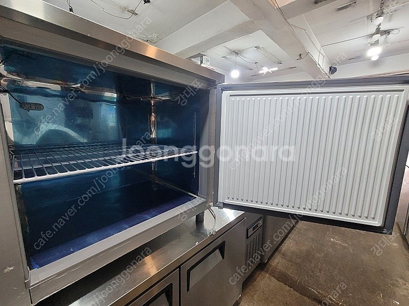 [판매]업소용 냉동고 1200테이블냉동고 21년식--5