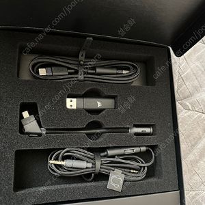 corsair virtuoso rgb wireless xt + corsair 거치대 // 커세어 버추오소RGB 와이리스 XT + 거치대 판매 합니다.