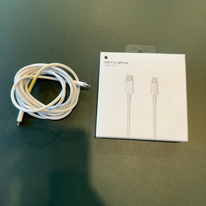 애플 정품 USB-C 라이트닝 2미터 충전케이블