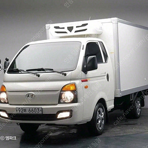 포터2 중고차 내장탑차 중고 포터 중고차 파워게이트 중고 흰색 2018년식 슈퍼캡/초장축/(CRDi) 스마트 중고차카페