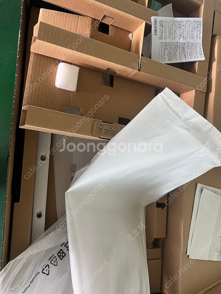 DELL U 2723qe 27인치 4K 모니터 팝니다.--5