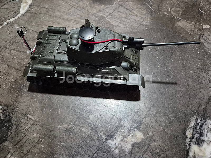 타미야 1/35rc탱크 T34/85--2