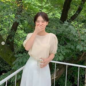 레이지코너 리본 퍼프 블라우스 (핑크,네이비)