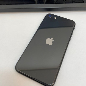 아이폰SE2 블랙 128GB 배터리90% 상태좋은 중고19만팝니다.