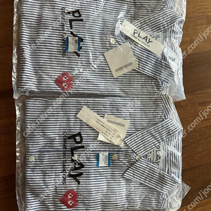 꼼데가르송 플레이 스트라이프셔츠 리미티드 레드와펜 S, L 새 제품 23만 원