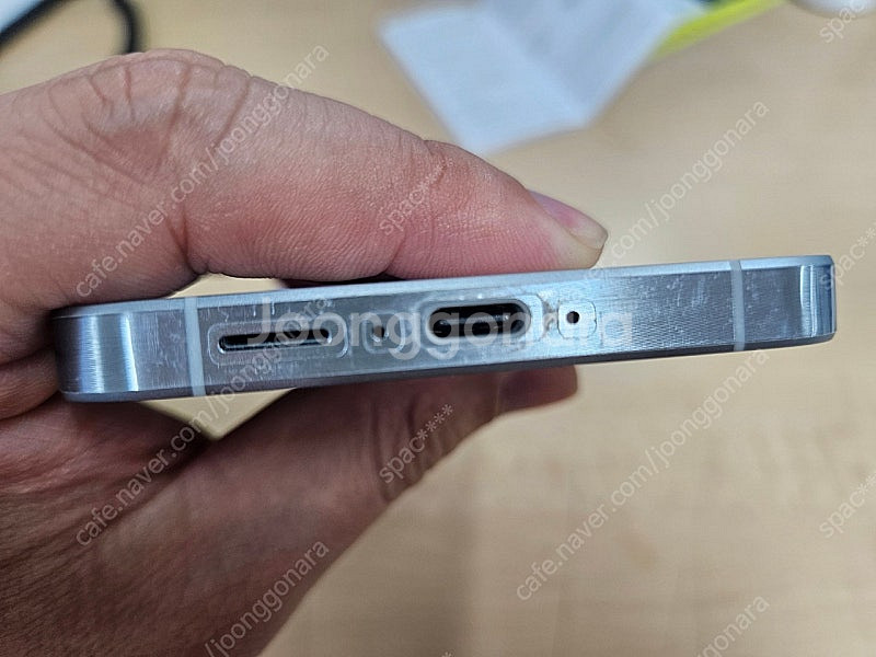 갤럭시 퀀텀5(A55) 측면 비닐조차 떼지 않은 S급--5