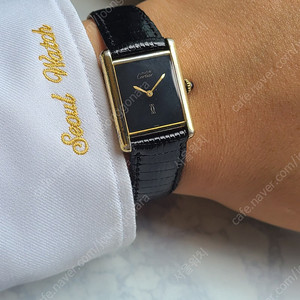 [정품] 까르띠에 머스트 탱크 블랙 금장 LM 라지 수동 2 (Cariter Must Tank Black Yellow Gold LM)