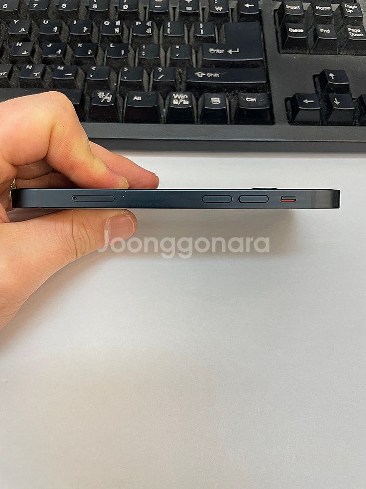 아이폰13미니 블랙 128GB 상태좋은중고35만팝니다.--6