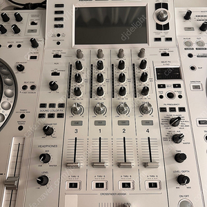 Xdj xz w 화이트