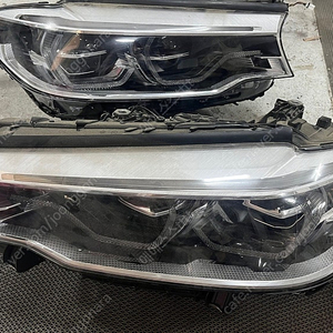 [중고] BMW 5시리즈 G30 전기형 풀LED 헤드라이트 완품