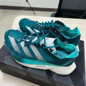 아디오스프로3 뉴욕 280 새상품 판매합니다