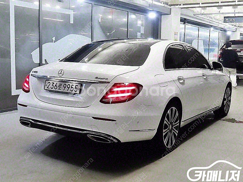 [벤츠]E-클래스 W213 E400 4MATIC 익스클...--4