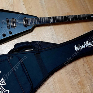 와시번 파라렉스 V26 뉴 카본블랙 플라잉브이(WASHBURN Parallaxe V26 electric guitar NEW Carbon Black) 팝니다. 부산 직거래만 가능.