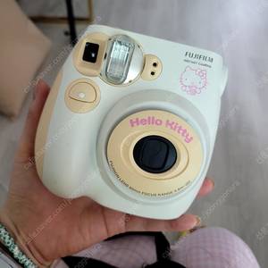 후지 인스탁스 미니 7s 헬로키티 한정판