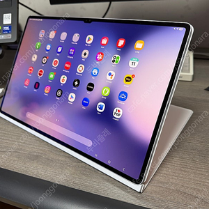 갤럭시 탭 S10 울트라 256gb 실버 wifi + 스마트 북커버 화이트