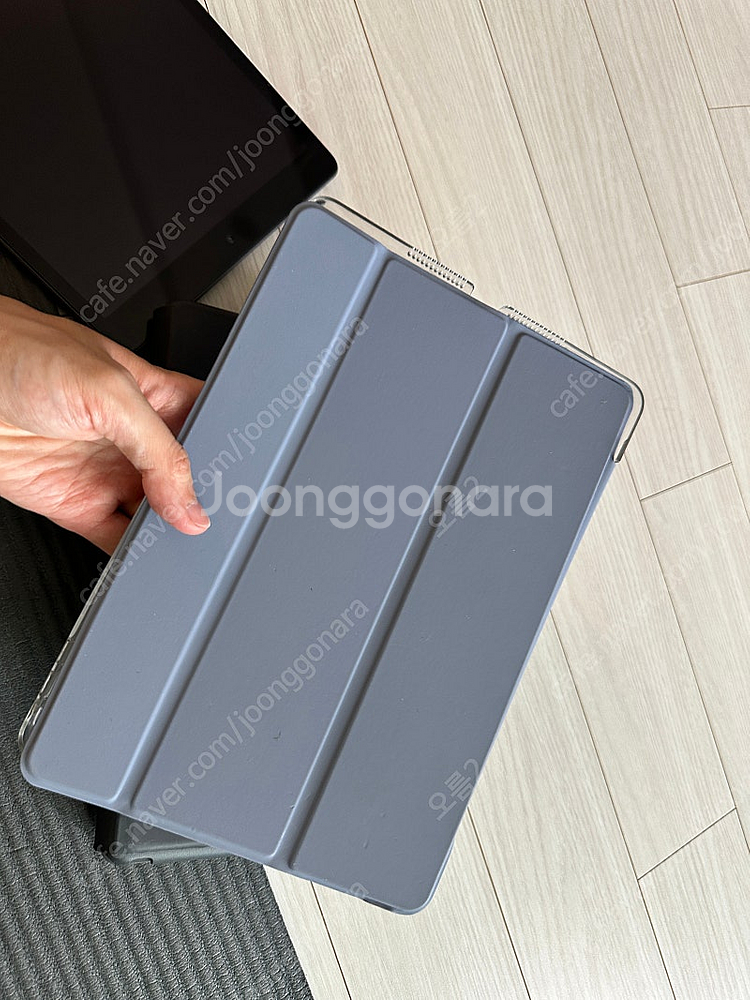 아이패드 7세대 32GB + 로지텍 폴리오 키보드케이스--8