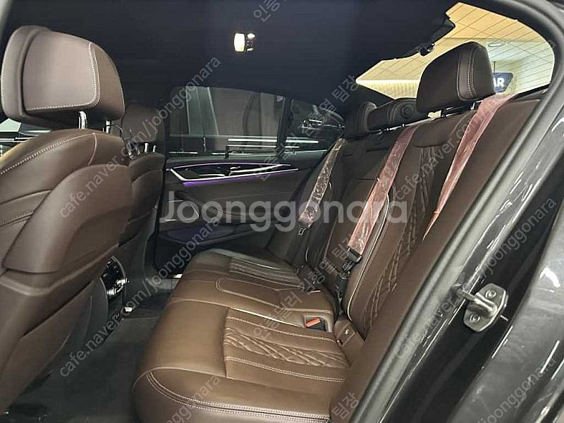 BMW 5시리즈 수입중고차시세 2022년식 13,888...--9