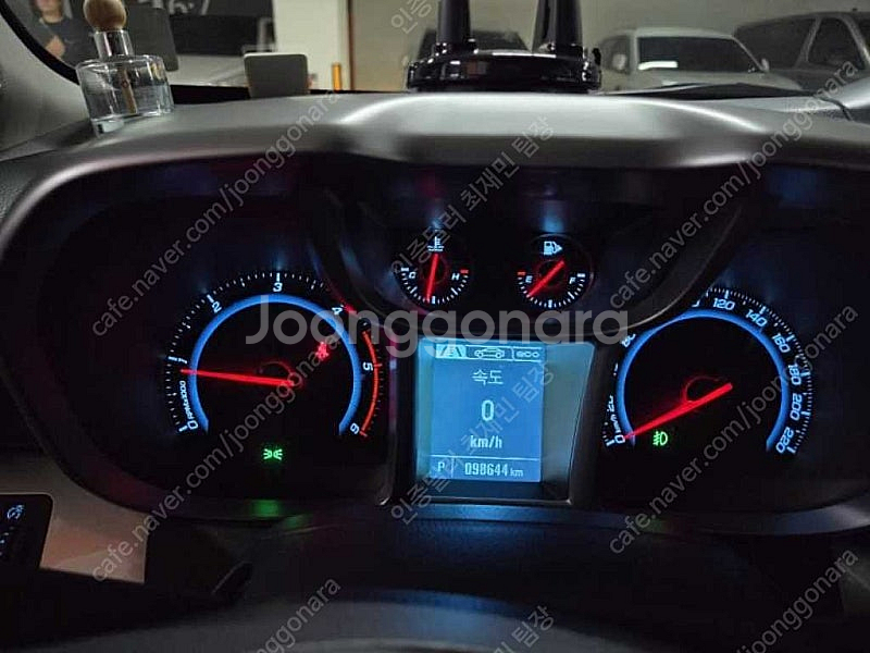 쉐보레 올란도 중고 올란도 중고차 쉐보레 중고 흰색 2016년식 1.6 디젤 LTZ 프리미엄 중고자동차 할부가능--7