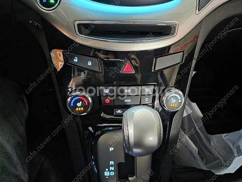 쉐보레 올란도 중고 올란도 중고차 쉐보레 중고 흰색 2016년식 1.6 디젤 LTZ 프리미엄 중고자동차 할부가능--8