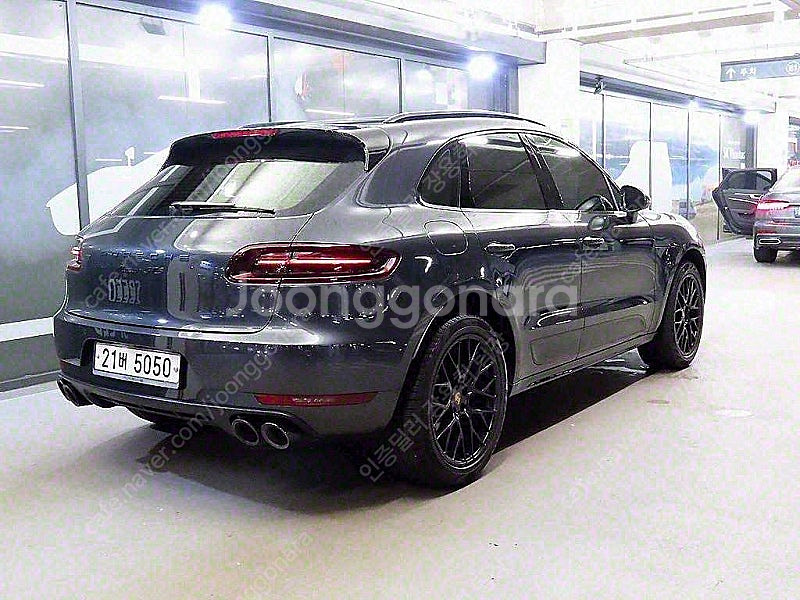 포르쉐 중고 포르쉐 마칸 중고 회색 2018년식 80,...--4