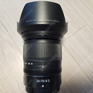 니콘 정품 z24-70mm f4 S z24-70 24-70s 렌즈 판매합니다.