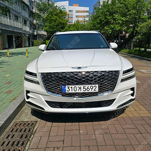 제네시스 GV80 2.5T 4WD 6인승 20인치 판매합니다.