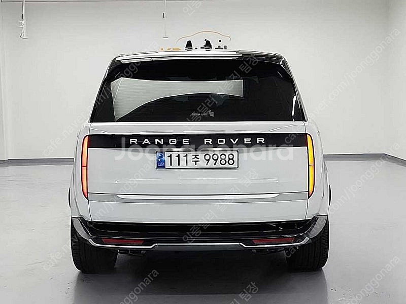 랜드로버 중고 흰색 2024년식 873km 4.4 P5...--3