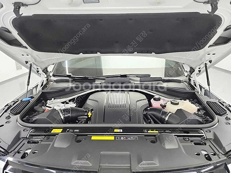 랜드로버 중고 흰색 2024년식 873km 4.4 P5...--5