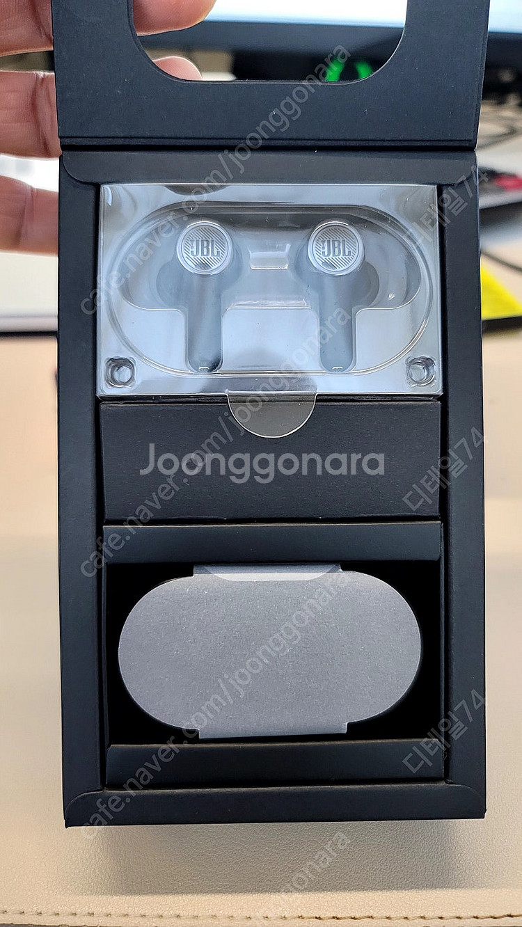 JBL QUANTUM TWS (정품) 판매 합니다.--1