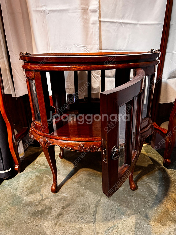 앤틱 원형 진열장 콘솔--1