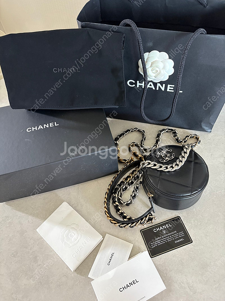 샤넬 동그리백--0