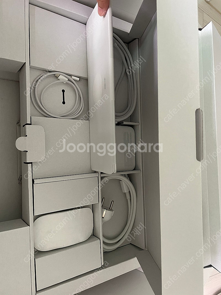 아이맥 M3 23년형(24년구매) 8 256GB GPU...--5