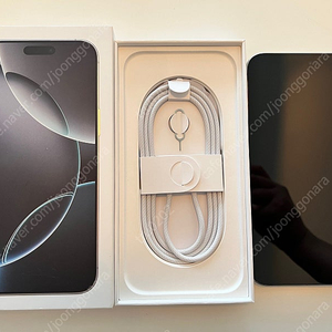 아이폰 16 Pro Max 화이트 512